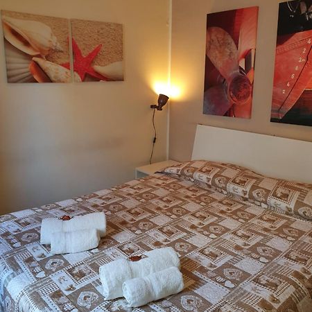 4Rooms Guest House Free Wi-Fi 萨莱诺 外观 照片