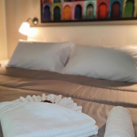 4Rooms Guest House Free Wi-Fi 萨莱诺 外观 照片