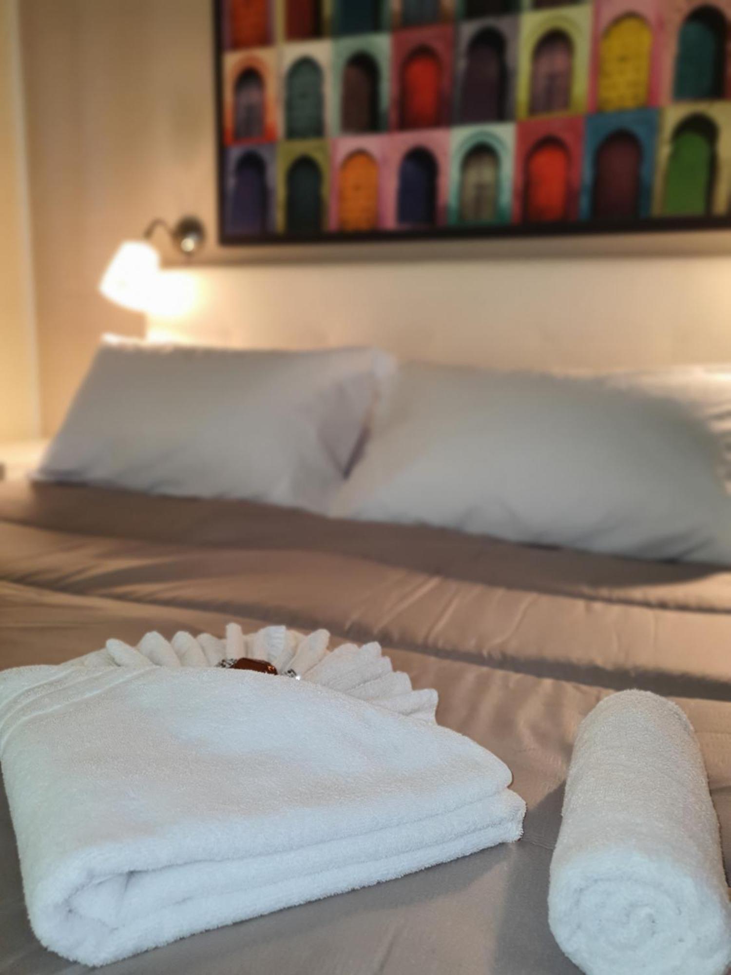 4Rooms Guest House Free Wi-Fi 萨莱诺 外观 照片