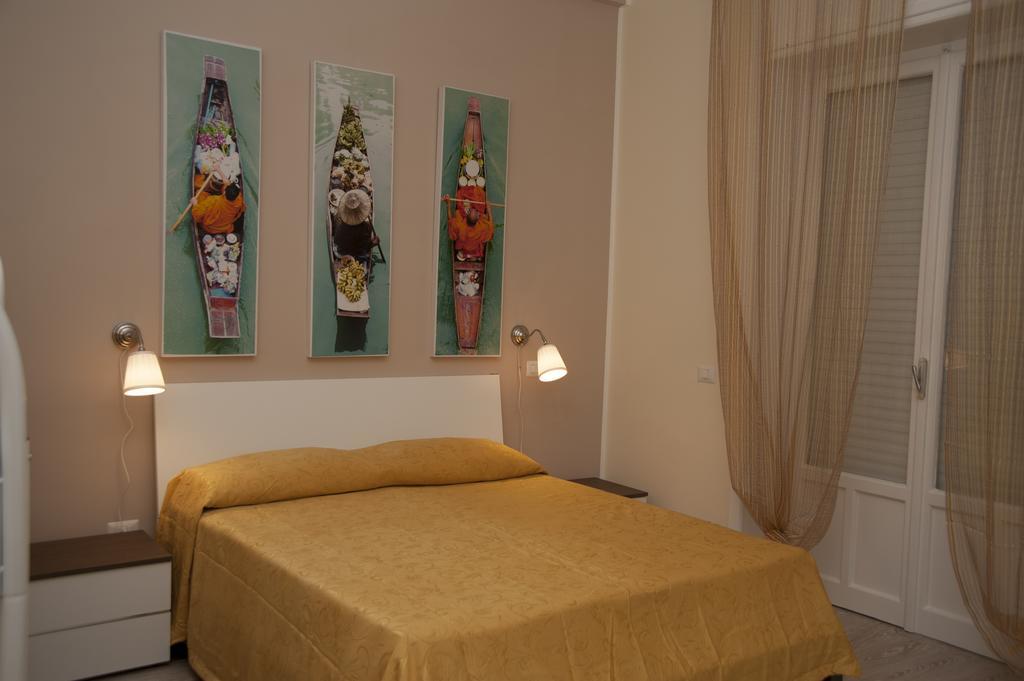 4Rooms Guest House Free Wi-Fi 萨莱诺 客房 照片