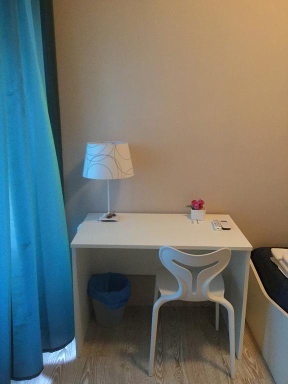 4Rooms Guest House Free Wi-Fi 萨莱诺 外观 照片
